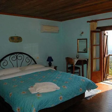 Archontiko Parisis 4*