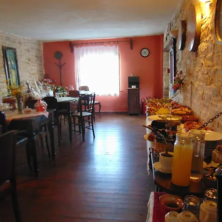 Archontiko Parisis Gasthuis