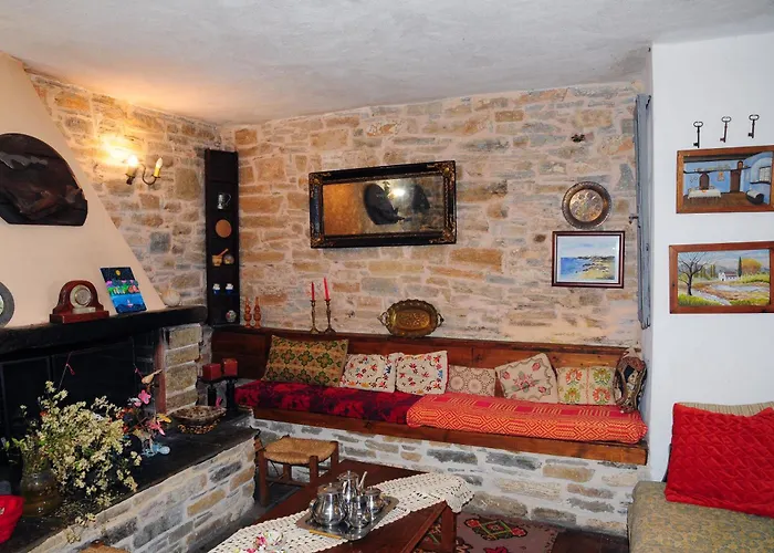 Archontiko Parisis 4* Lafkos