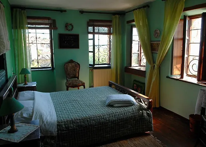 Archontiko Parisis Guest house Lafkos