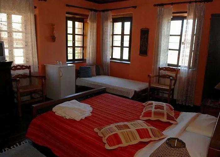 Archontiko Parisis Lafkos