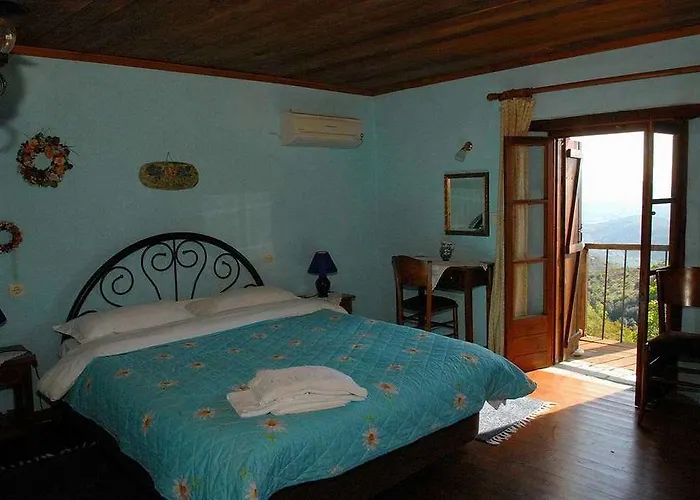 Archontiko Parisis 4*