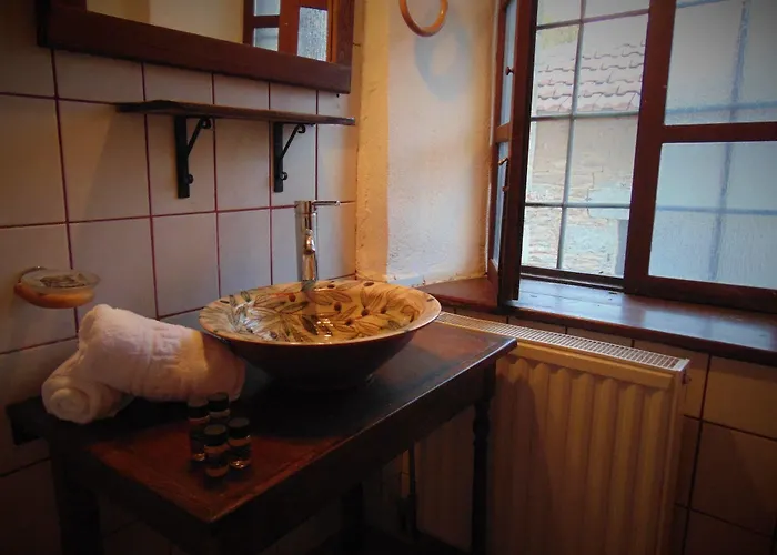 Archontiko Parisis Lafkos