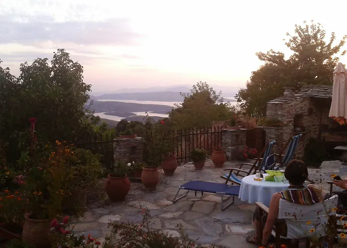 Archontiko Parisis Guest house 4*